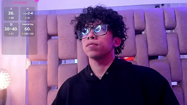 AkazaBoy  online show from 04-07-26, 04:03