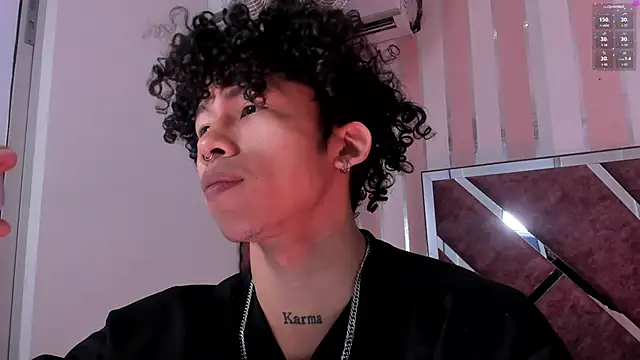 AkazaBoy  online show from 06-02-26, 04:56