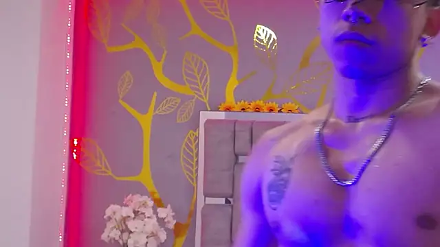 AkazaBoy  online show from 11-03-25, 05:23