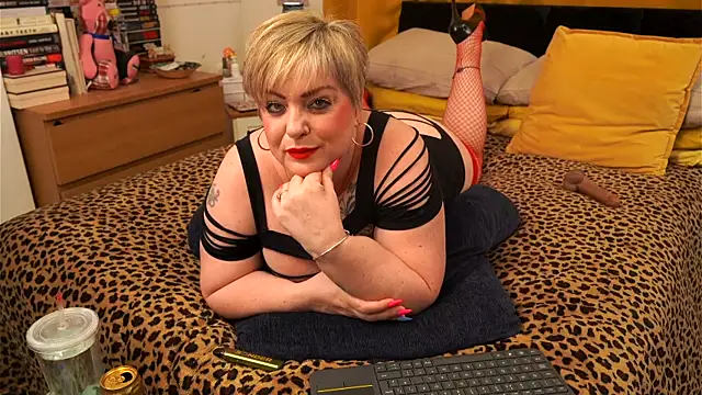Snapshot of xXMiss_BLK chatting on 06-13-26, 08:07 xXMiss BLK online show from 06-13-26, 08:07