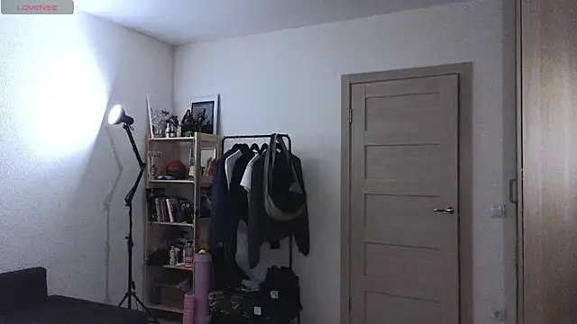 Snapshot of Space_X_Roxy_ chatting on 10-07-25, 06:42 Space X Roxy online show from 10-07-25, 06:42