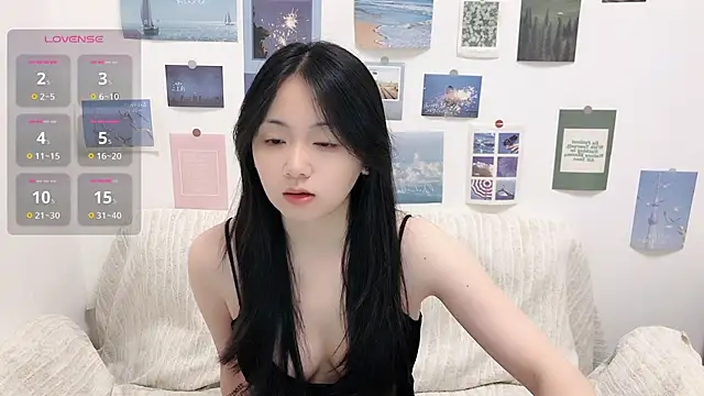 Snapshot of LiLiYbaby chatting on 09-11-25, 06:02 LiLiYbaby online show from 09-11-25, 06:02