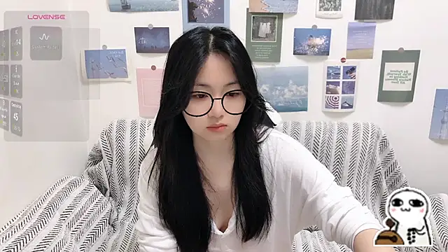 Snapshot of LiLiYbaby chatting on 05-30-26, 06:53 LiLiYbaby online show from 05-30-26, 06:53