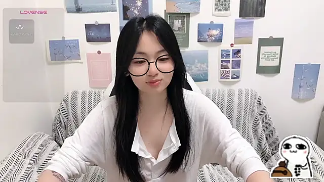 Snapshot of LiLiYbaby chatting on 06-07-26, 06:40 LiLiYbaby online show from 06-07-26, 06:40