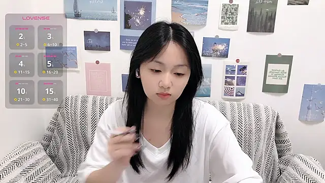 Snapshot of LiLiYbaby chatting on 09-14-25, 06:03 LiLiYbaby online show from 09-14-25, 06:03