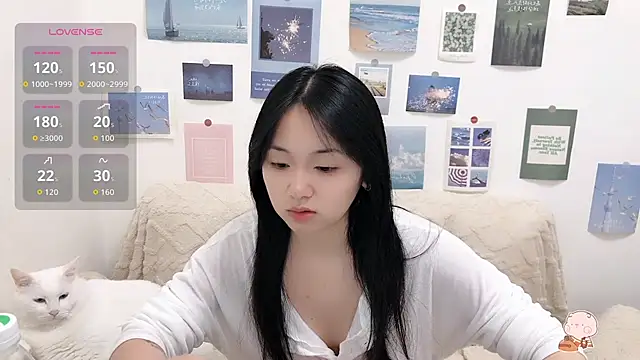 Snapshot of LiLiYbaby chatting on 10-14-25, 06:36 LiLiYbaby online show from 10-14-25, 06:36