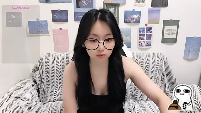 Snapshot of LiLiYbaby chatting on 05-28-26, 06:43 LiLiYbaby online show from 05-28-26, 06:43