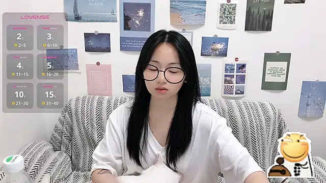 Snapshot of LiLiYbaby chatting on 09-23-25, 06:09 LiLiYbaby online show from 09-23-25, 06:09