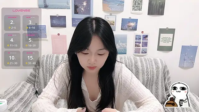 Snapshot of LiLiYbaby chatting on 09-21-25, 06:29 LiLiYbaby online show from 09-21-25, 06:29