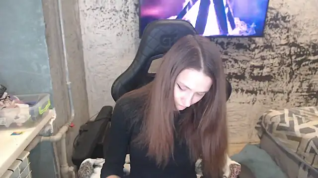 Snapshot of PamelaYoun chatting on 10-24-25, 10:09 PamelaYoun online show from 10-24-25, 10:09