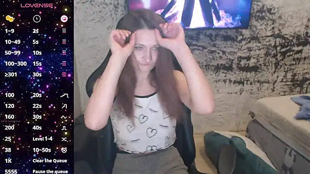 Snapshot of PamelaYoun chatting on 11-09-25, 02:32 PamelaYoun online show from 11-09-25, 02:32