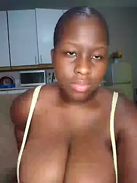 Snapshot of MelaninBear chatting on 03-07-25, 05:17 MelaninBear online show from 03-07-25, 05:17
