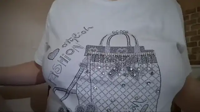 AalinnaK online show from 01-13-26, 01:04