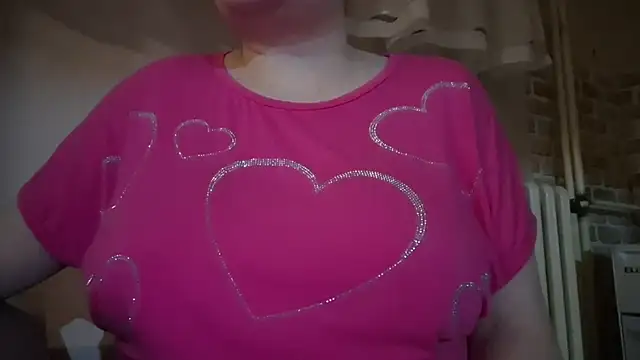 Snapshot of AalinnaK chatting on 11-30-25, 03:57 AalinnaK online show from 11-30-25, 03:57