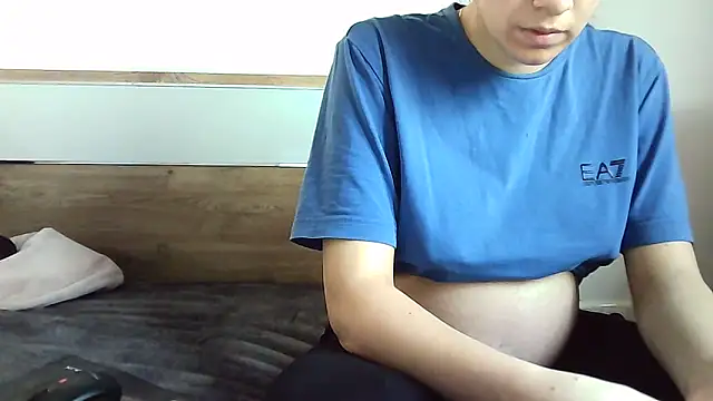 Ahotkittyxxx online show from 12-15-25, 09:04