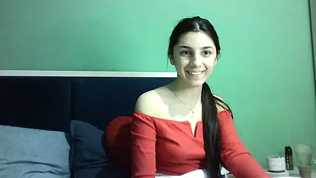 Snapshot of Ahotkittyxxx chatting on 01-11-25, 04:25 Ahotkittyxxx online show from 01-11-25, 04:25
