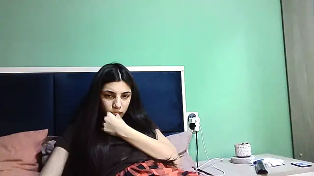 Snapshot of Ahotkittyxxx chatting on 01-04-25, 04:43 Ahotkittyxxx online show from 01-04-25, 04:43