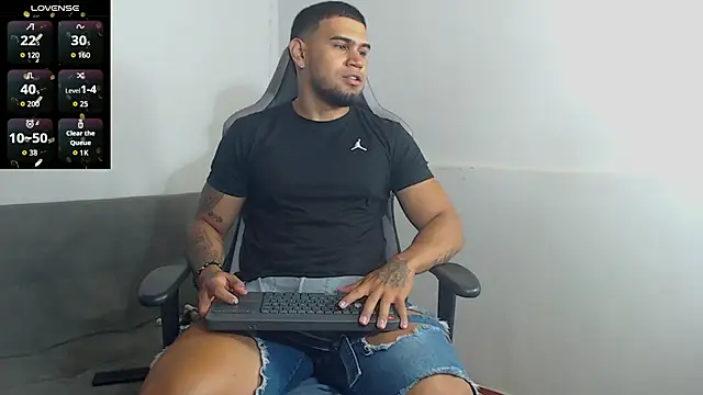 Aaron Hunter  online show from 09-21-25, 10:42