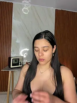 Snapshot of floriamANDjazmin chatting on 07-02-26, 02:45 floriamANDjazmin online show from 07-02-26, 02:45