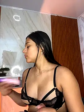 floriamANDjazmin online show from 11-06-25, 06:56