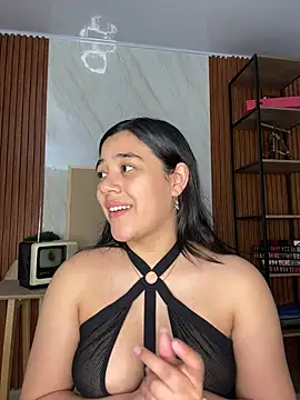Snapshot of floriamANDjazmin chatting on 06-27-26, 06:58 floriamANDjazmin online show from 06-27-26, 06:58