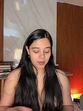 floriamANDjazmin online show from 05-18-26, 06:56