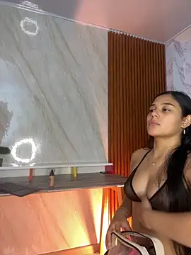 floriamANDjazmin online show from 11-17-25, 07:07