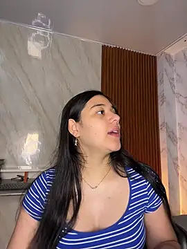 floriamANDjazmin online show from 05-16-26, 06:51