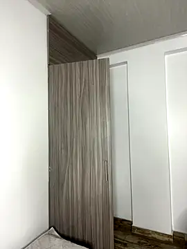 floriamANDjazmin online show from 12-15-25, 05:02