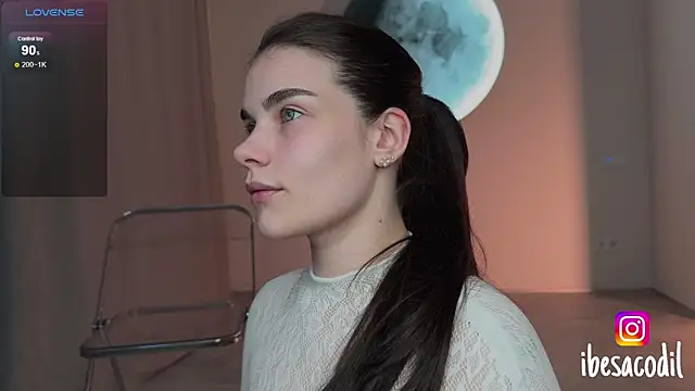 adriana allien online show from 05-12-26, 10:05