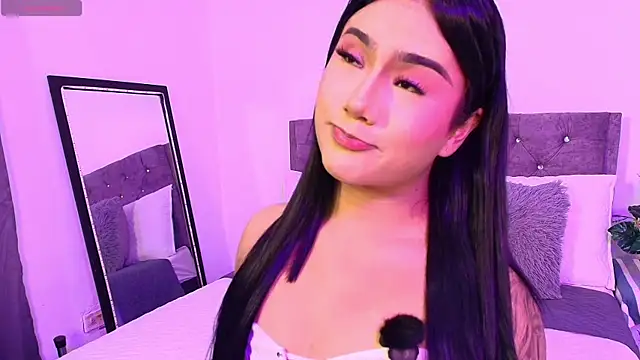 Snapshot of AssQueen18 chatting on 10-30-25, 12:47 AssQueen18 online show from 10-30-25, 12:47