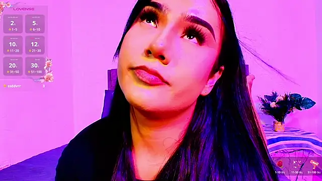 Snapshot of AssQueen18 chatting on 10-25-25, 03:56 AssQueen18 online show from 10-25-25, 03:56