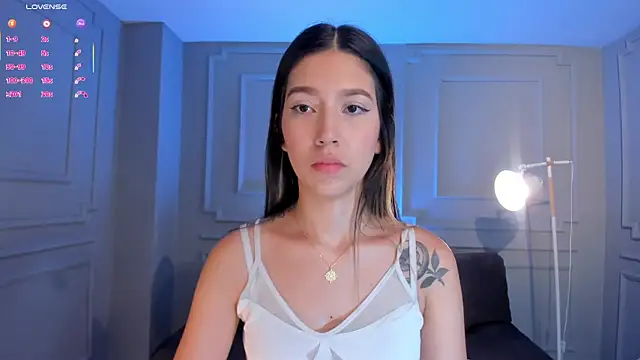 Snapshot of TaraLawrence chatting on 02-10-26, 03:38 TaraLawrence online show from 02-10-26, 03:38