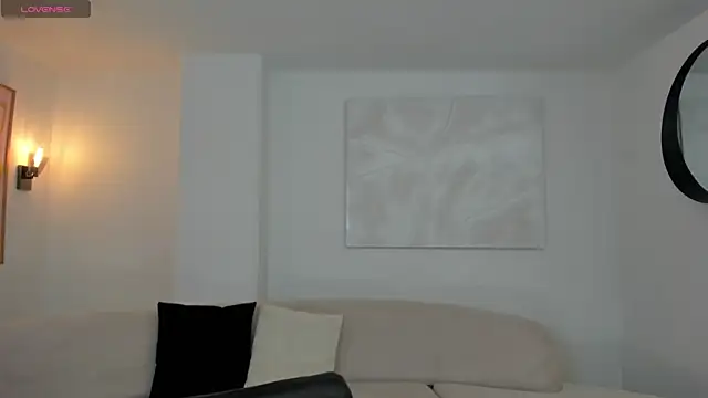 Snapshot of TaraLawrence chatting on 02-09-26, 04:32 TaraLawrence online show from 02-09-26, 04:32