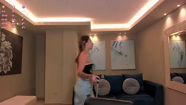 TaraLawrence online show from 11-06-25, 04:27