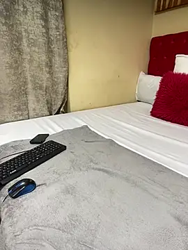 Snapshot of BeautyAuroa chatting on 03-06-25, 01:16 BeautyAuroa online show from 03-06-25, 01:16