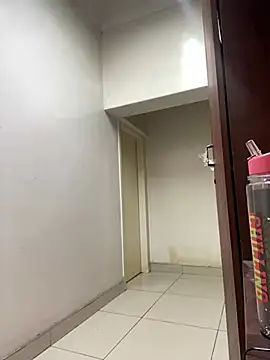 Snapshot of BeautyAuroa chatting on 02-17-25, 08:27 BeautyAuroa online show from 02-17-25, 08:27