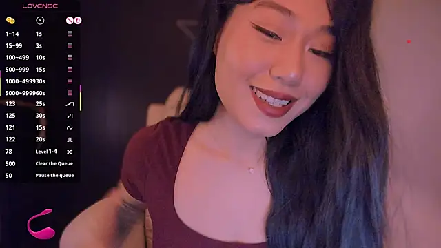 kimmy chi  online show from 12-15-25, 07:41