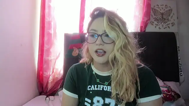 miss julietaa online show from 12-22-25, 03:23