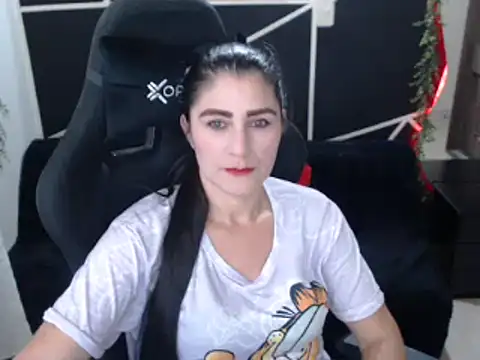 LUCY LI online show from 11-23-25, 07:02