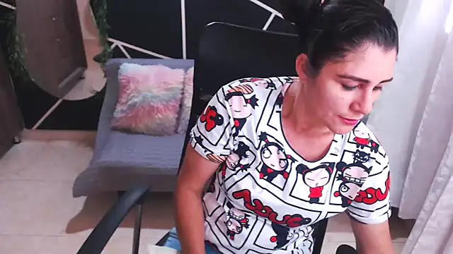 LUCY LI online show from 01-24-25, 06:04