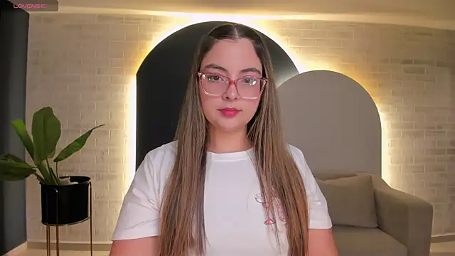 Snapshot of AllisonRogersX chatting on 07-26-26, 11:39 AllisonRogersX online show from 07-26-26, 11:39