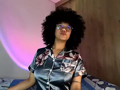 Snapshot of Ale_xandra chatting on 05-11-26, 12:23 Ale xandra online show from 05-11-26, 12:23