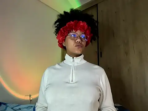 Snapshot of Ale_xandra chatting on 05-15-26, 12:30 Ale xandra online show from 05-15-26, 12:30