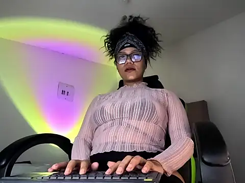 Ale xandra online show from 10-25-25, 03:38