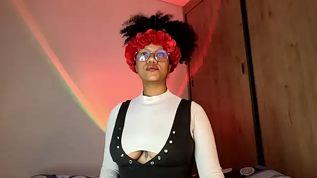 Snapshot of Ale_xandra chatting on 05-28-26, 11:10 Ale xandra online show from 05-28-26, 11:10