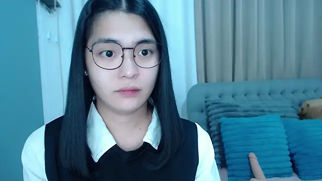 Snapshot of zhaviahale21 chatting on 10-30-25, 08:56 zhaviahale21 online show from 10-30-25, 08:56