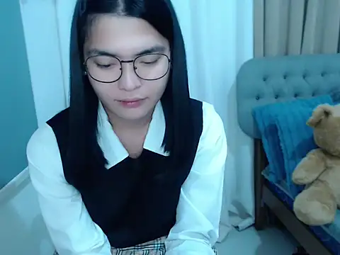 Snapshot of zhaviahale21 chatting on 10-12-25, 03:35 zhaviahale21 online show from 10-12-25, 03:35