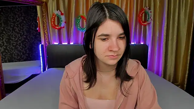  Polly Love  online show from 04-06-26, 06:03