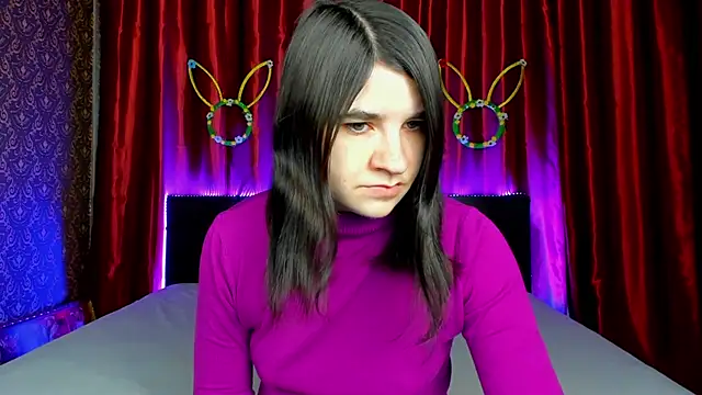  Polly Love  online show from 04-18-26, 06:27